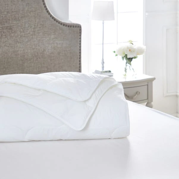 Dorma Sumptuous Down Like 4.5 Tog Summer Duvet 4 Dorma Sumptuous Down Like 4.5 Tog Summer Duvet - Image 2