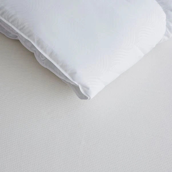 Fogarty Touch Of Silk 7.5 Tog Duvet 4 Fogarty Touch Of Silk 7.5 Tog Duvet - Image 2