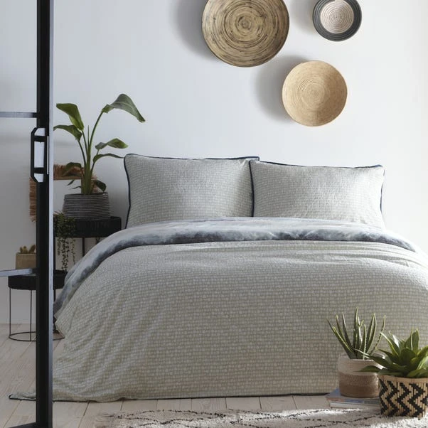 Appletree Landscape 100% Cotton Duvet Cover And Pillowcase Set 17 Appletree Landscape 100% Cotton Duvet Cover And Pillowcase Set - Image 15