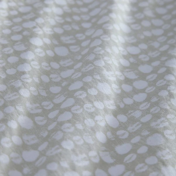 Appletree Landscape 100% Cotton Duvet Cover And Pillowcase Set 7 Appletree Landscape 100% Cotton Duvet Cover And Pillowcase Set - Image 5