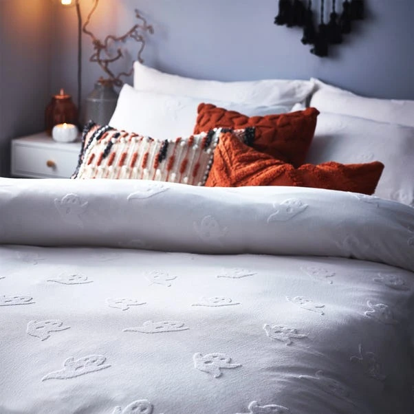 The Linen Yard Ghost Tufted 100% Cotton Duvet Cover And Pillowcase Set 8 The Linen Yard Ghost Tufted 100% Cotton Duvet Cover And Pillowcase Set - Image 6