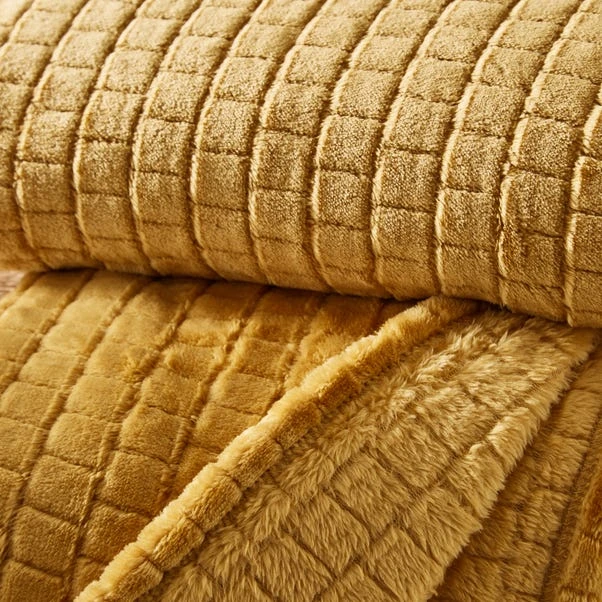 Embossed 130cm X 180cm Throw 5 Embossed 130cm X 180cm Throw - Image 3