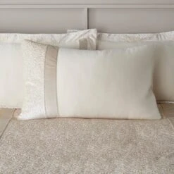 Beverley Duvet Cover And Pillowcase Set -furn Sale Store 30772181 alt01