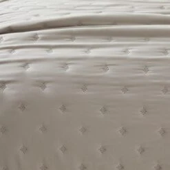 Ella Washed Bedspread -furn Sale Store 30780890 alt01