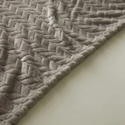 Amelia Recycled Throw, 200cm X 200cm 31 Amelia Recycled Throw, 200cm X 200cm -furn Sale Store 30829484 alt03