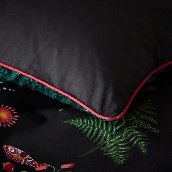 Moorland Flora Black Duvet Cover And Pillowcase Set 9 Moorland Flora Black Duvet Cover And Pillowcase Set - Image 7