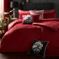 Laurence Llewelyn Bowen Chic Bedspread 150cm X 220cm 9 Laurence Llewelyn Bowen Chic Bedspread 150cm X 220cm -furn Sale Store 30888700 alt01