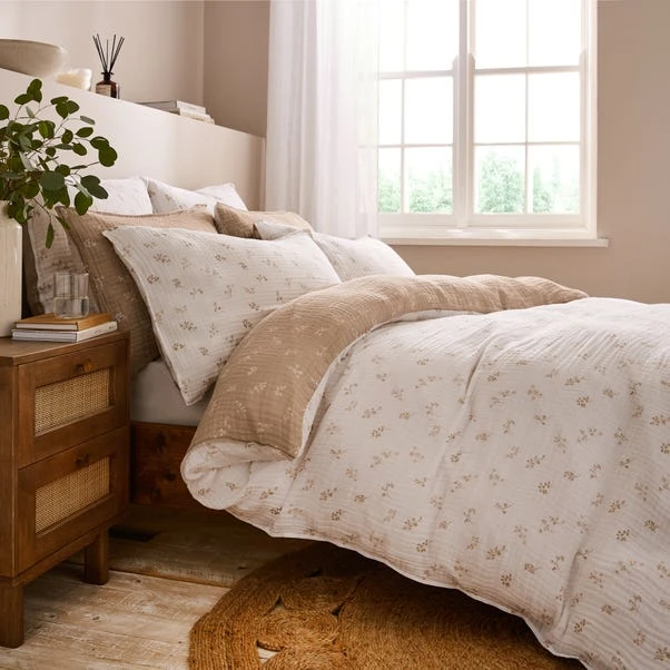 Cotton Muslin Sprig Floral Duvet Cover & Pillowcase Set 17 Cotton Muslin Sprig Floral Duvet Cover & Pillowcase Set - Image 15