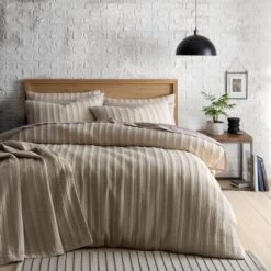 Arthur Stripe Bedspread -furn Sale Store 30929921 alt03