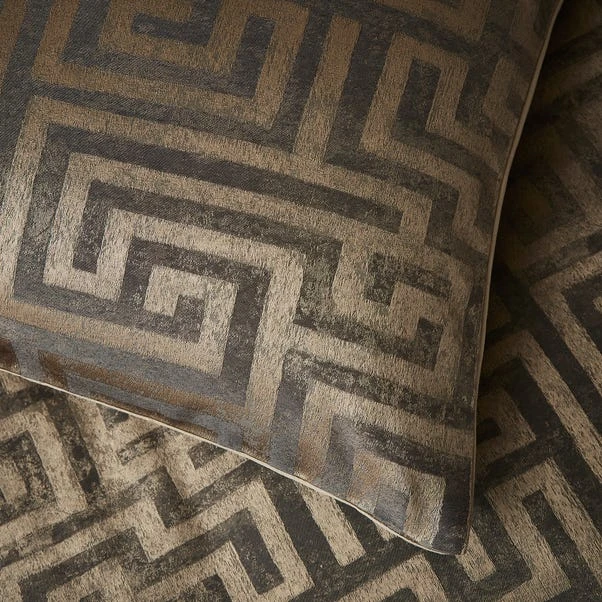 Hotel Tris Greek Key Duvet Cover And Pillowcase Set 13 Hotel Tris Greek Key Duvet Cover And Pillowcase Set - Image 11