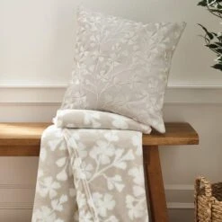 Catherine Lansfield Brooke Floral Fleece Throw 200cm X 240cm -furn Sale Store 30976423 alt01