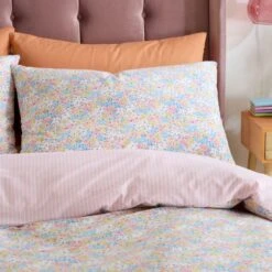 Catherine Lansfield Darcy Floral Reversible Duvet Cover & Pillowcase Set -furn Sale Store 30983062 alt01